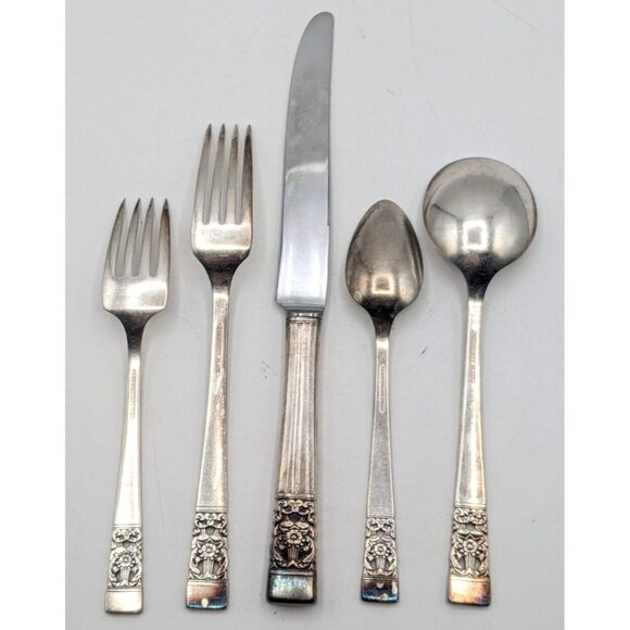 Oneida Coronation Community Silverplate Flatware 5 Piece Place Setting Vtg - Picture 5 of 6